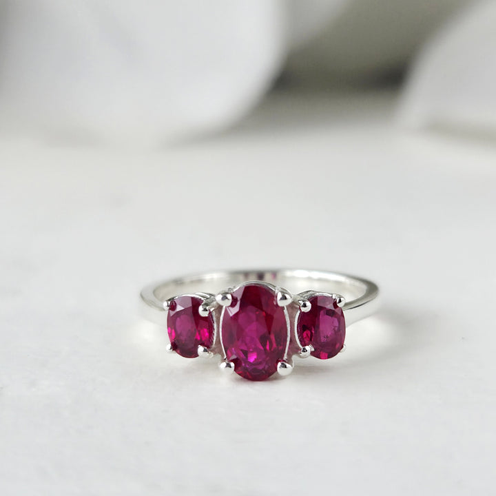 Diseño de anillo de compromiso personalizado
