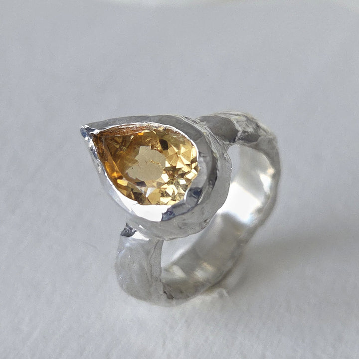 Anillo de plata mujer con citrino natural | Diseño fundido en plata 950