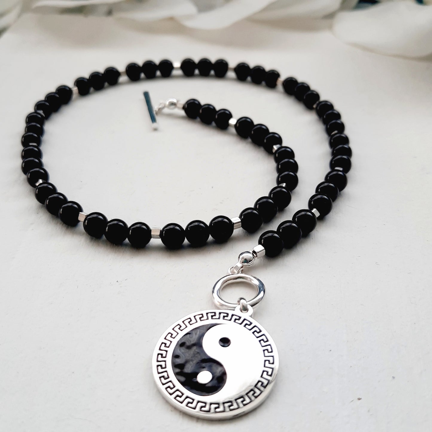 Collar y colgante de plata ying yang