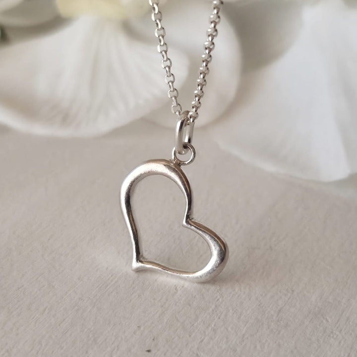 Colgante de plata en forma de corazón