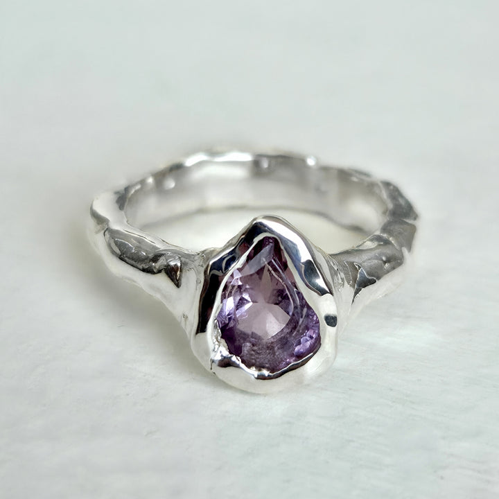 Talla 11: Anillo estilo rústico con amatista rosa