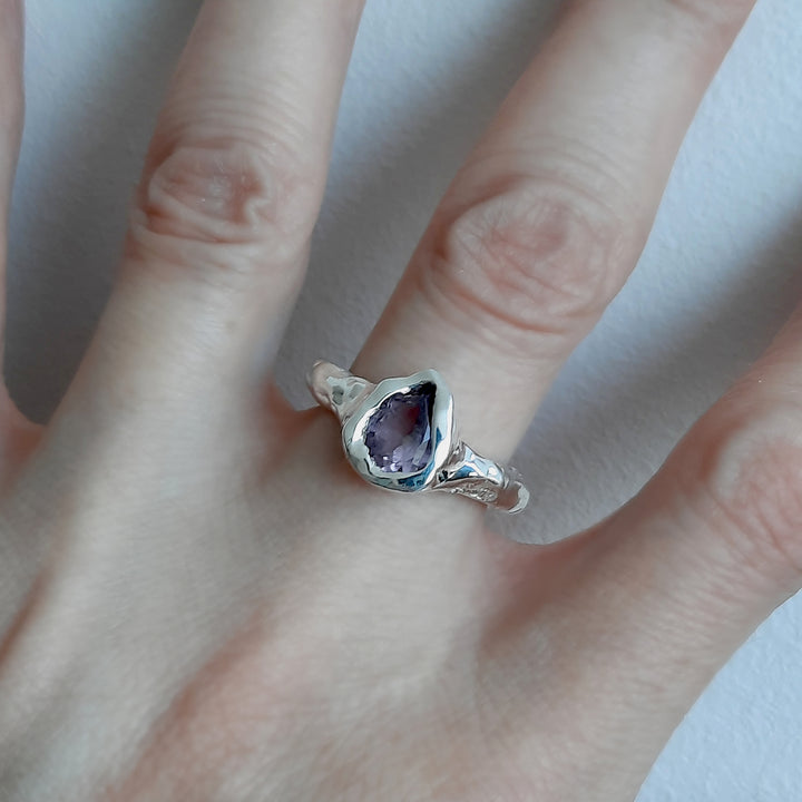 Talla 11: Anillo estilo rústico con amatista rosa