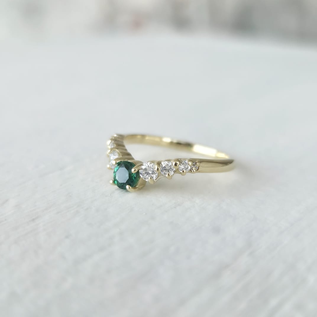 Diseño de anillo de compromiso personalizado