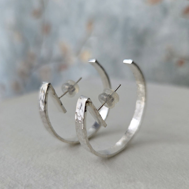 aros de plata martillados grandes