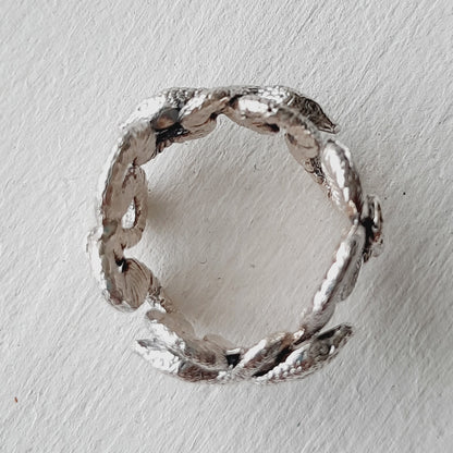 Talla 13: Anillo de serpientes hecho en plata