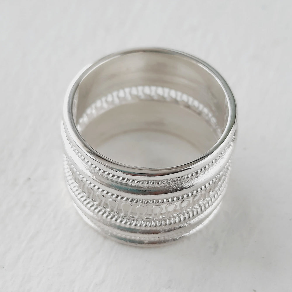 Anillo de plata ancho para mujer