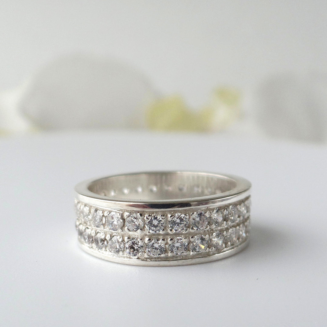 Anillo medio cintillo doble en plata 950 con circones