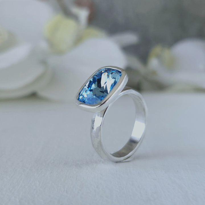 Anillo rústico con cristal para mujer