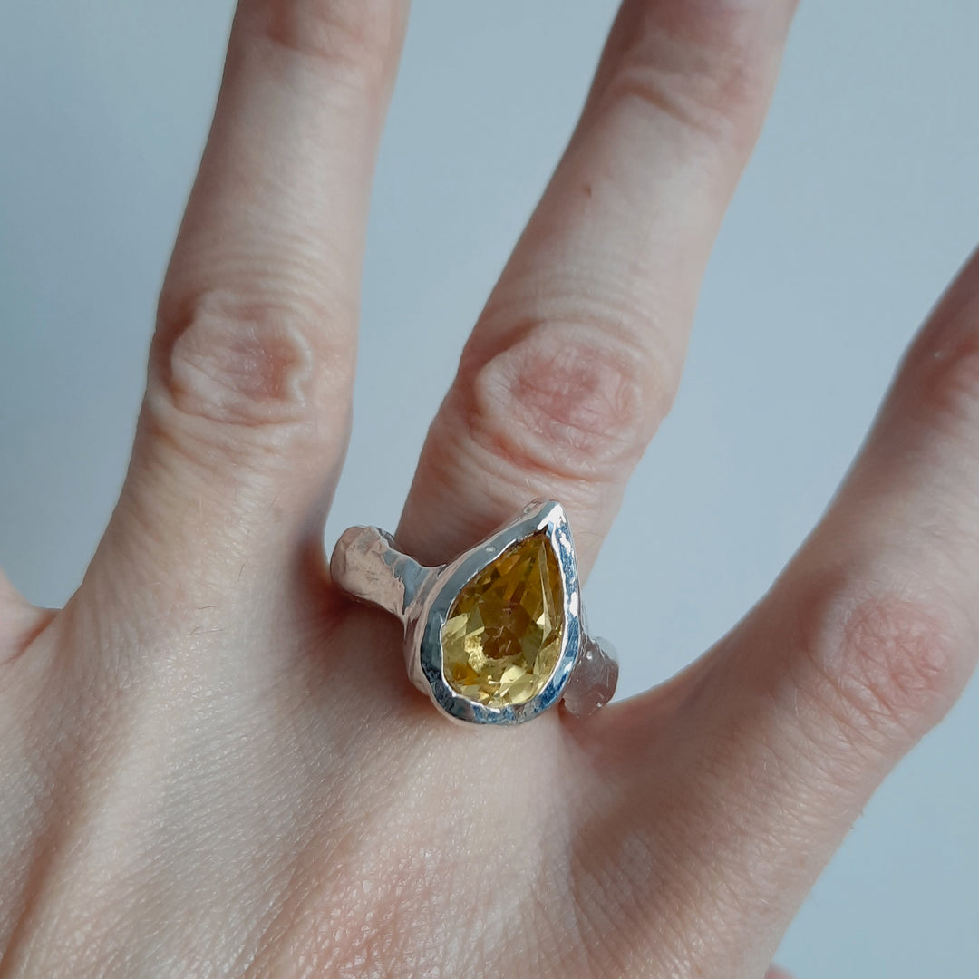 anillo artesanal exclusivo para mujer en plata 950