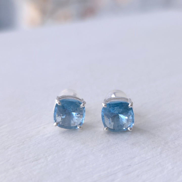 pendientes de plata con cristal azul celeste a juego