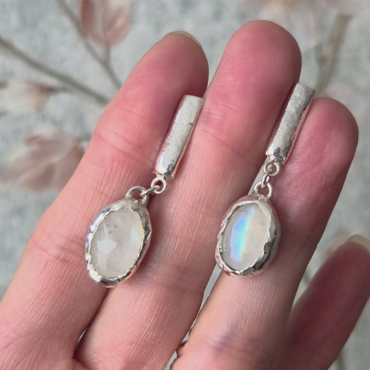Aros colgantes de plata 950 con piedra luna