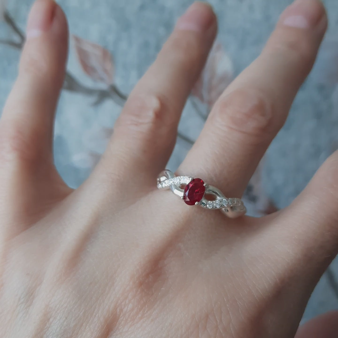 Anillo de compromiso de plata 950 con rubí y moissanitas