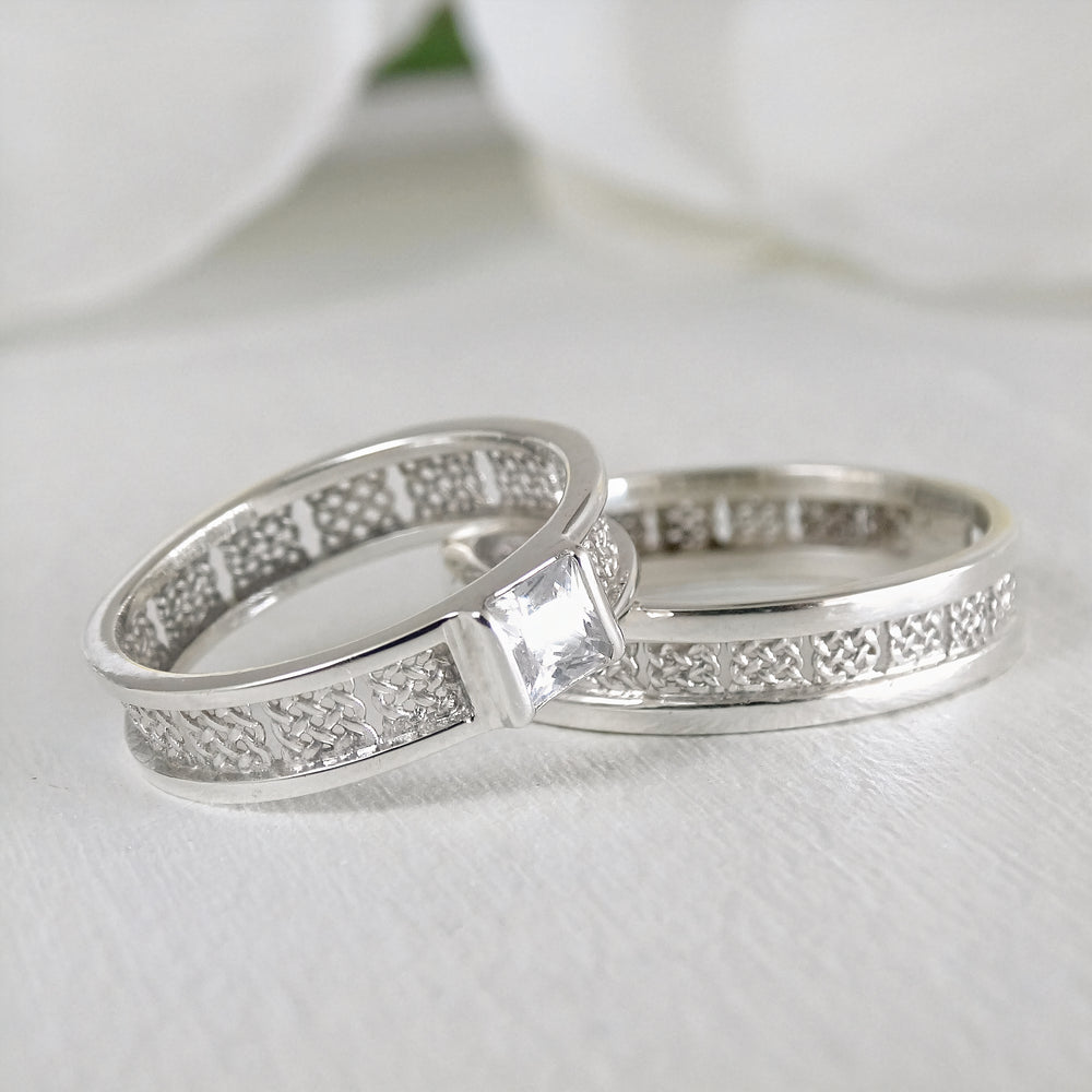 detalle nudo celta en argollas de matrimonio de plata