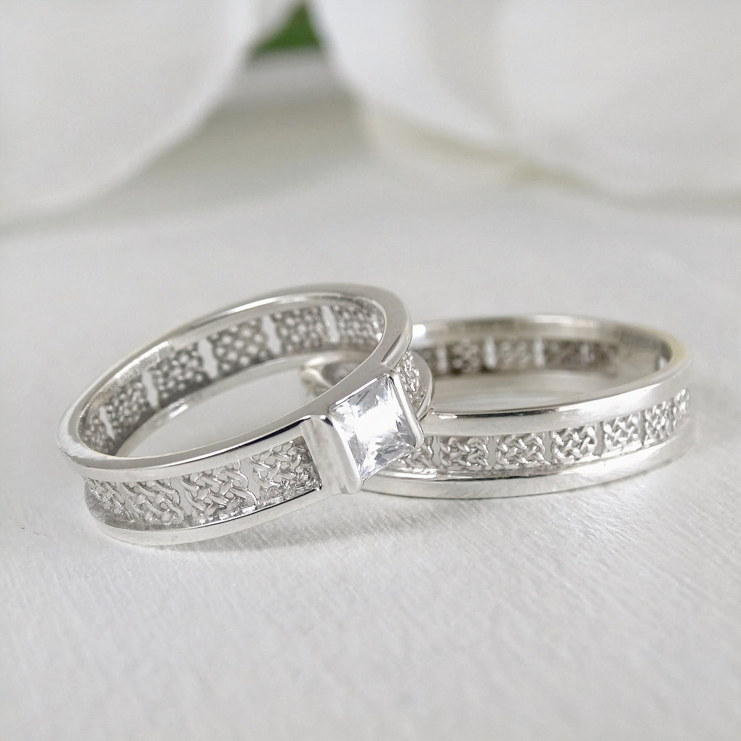 detalle nudo celta en argollas de matrimonio de plata